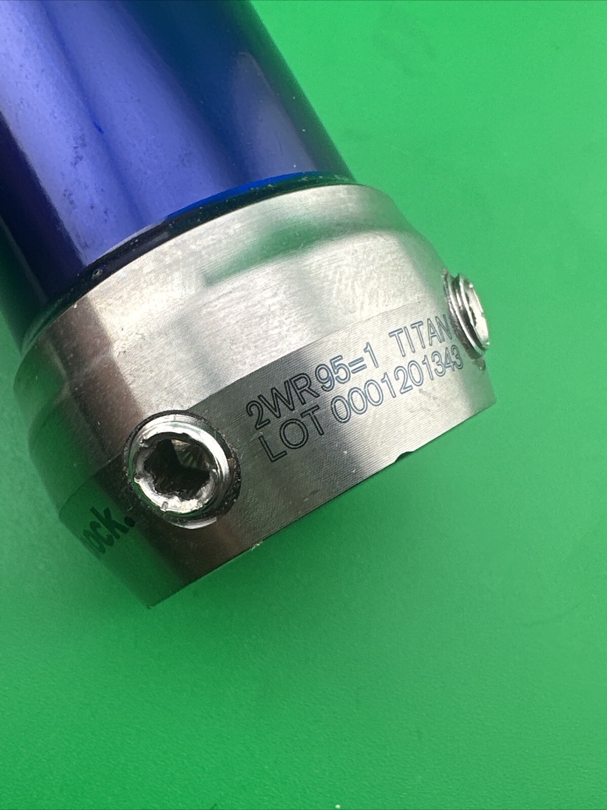Water Prosthetic Components. 4WR95=3, 2WR95=1. Length Approx 34.5cm