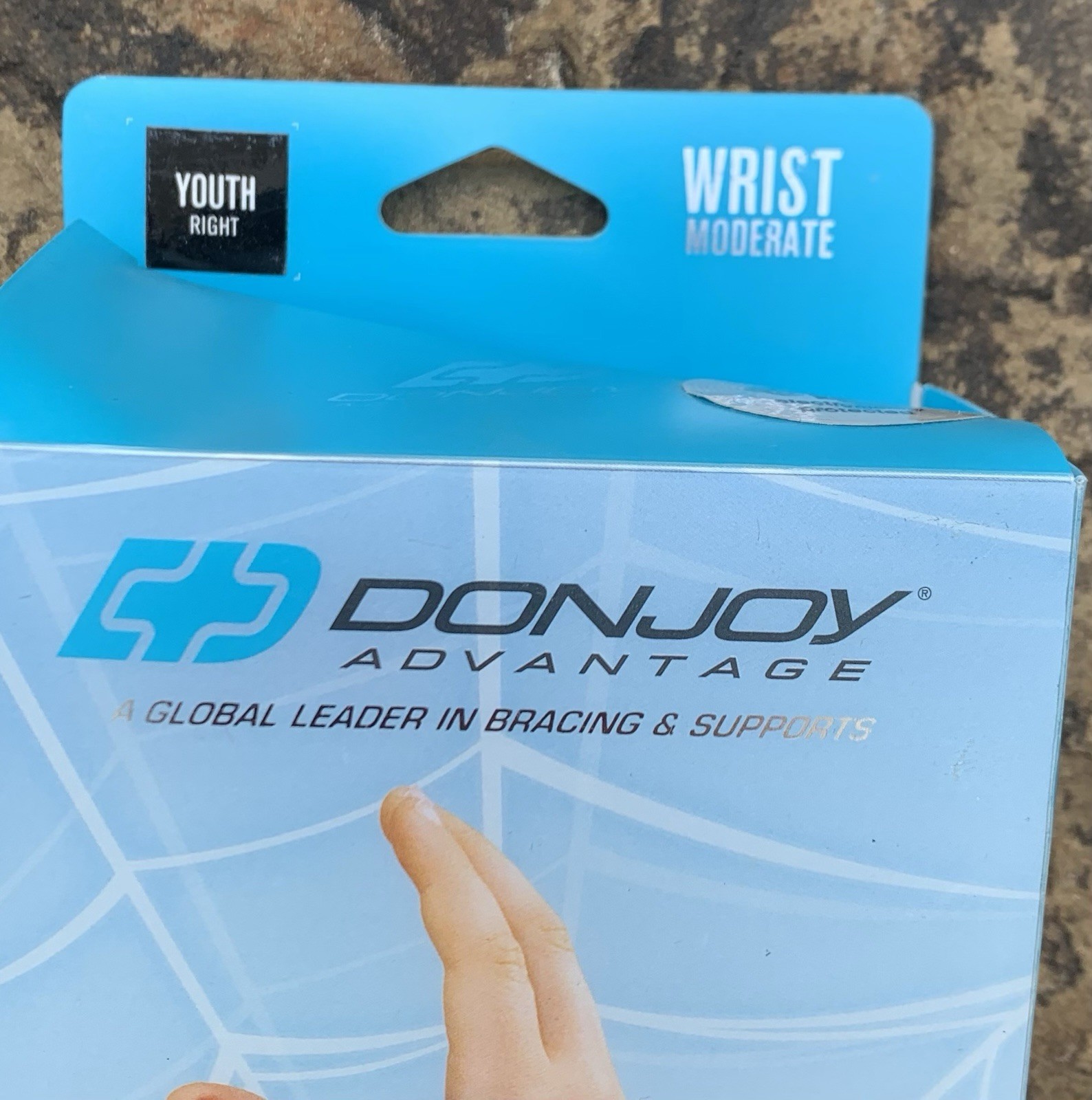 Donjoy Youth Right Wrist Brace. Spider-Man. Moderate. New