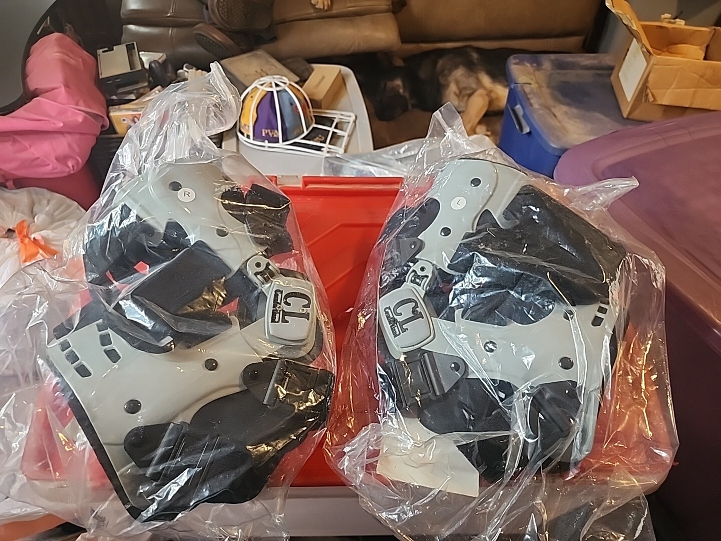 Comfortland OA- 200 Knee Brace Set Right & Left New In Pack