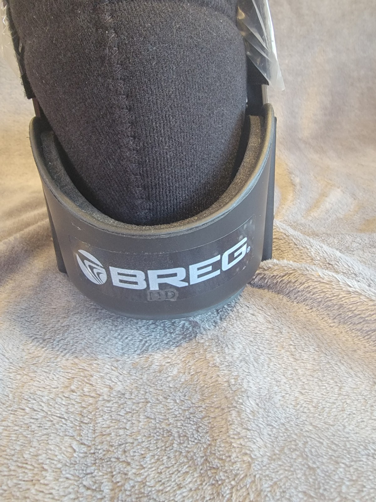 BREG – Fixed Ankle Walker Boot TALL – Size Medium