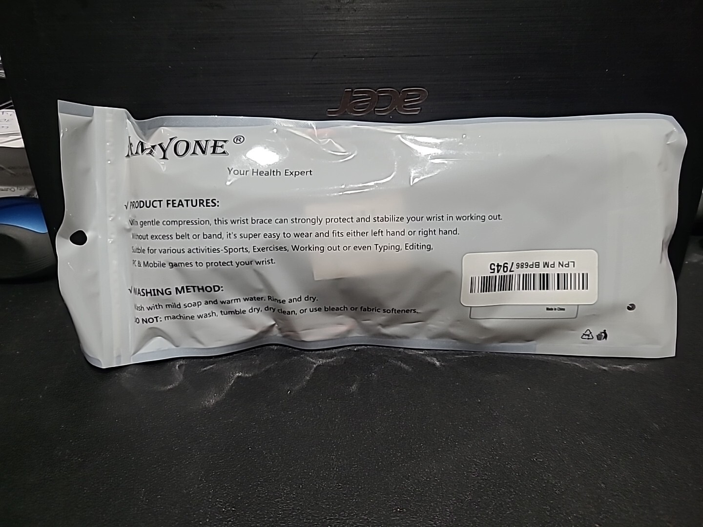 AMYONE – NEW – BLK – 2 PACK WRIST WRAPS – STABILIZE FOR SPORTS OR CARPEL TUNNEL
