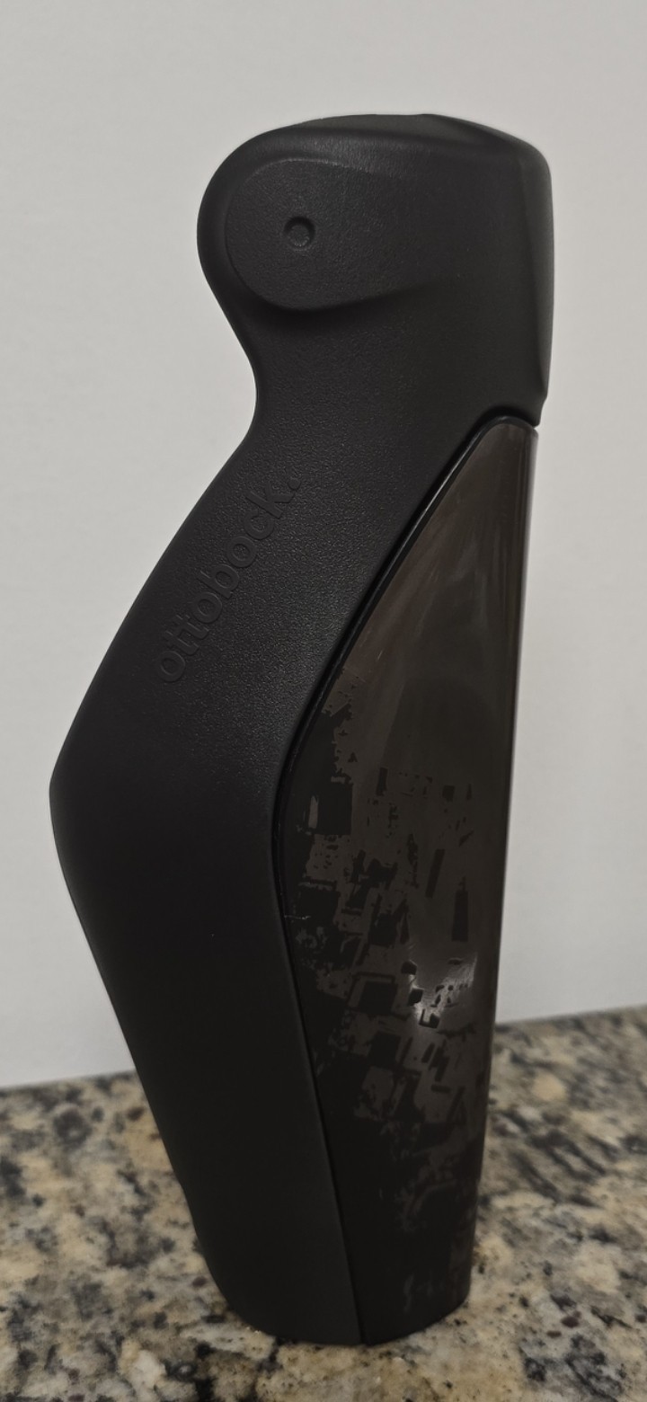 New 2026 ottobock C-Leg 4 This prosthesis was purchased in 03/23/2026.