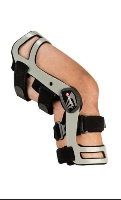 Breg Elite Axiom Knee Brace