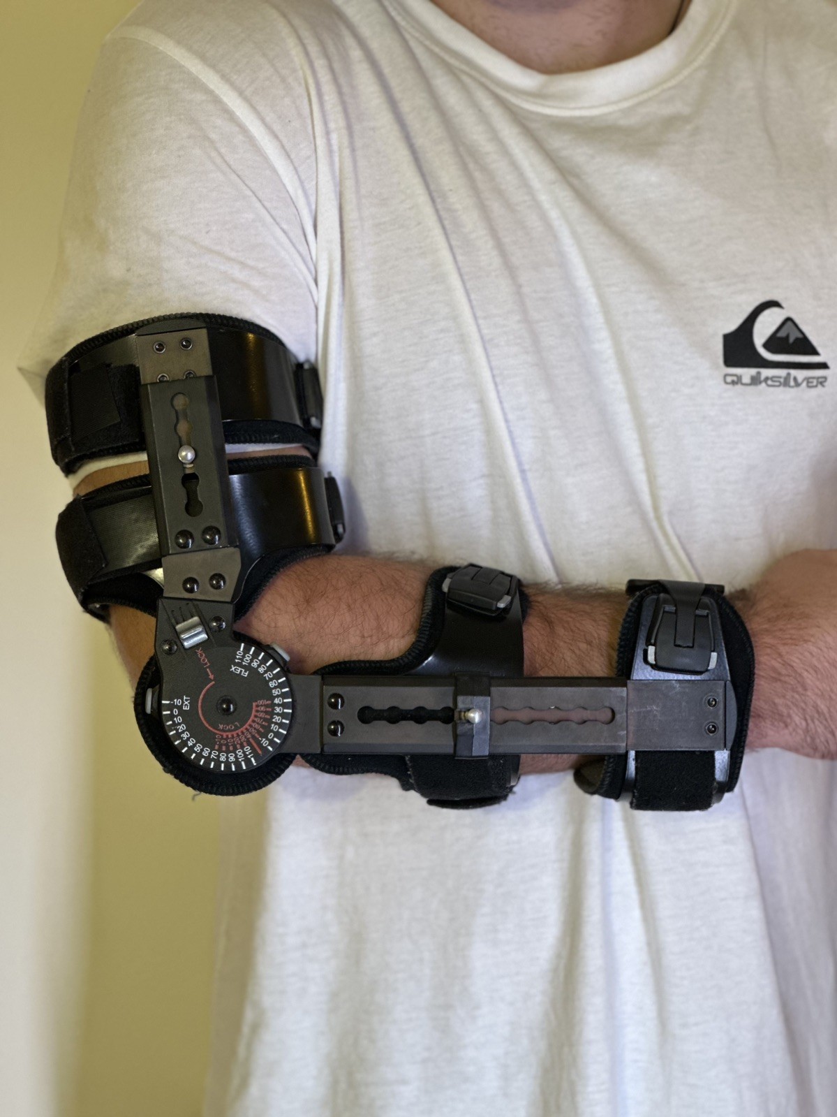 Adult Right Arm X-Act ROM Elbow Brace Flexion Extension Adjustable Post Op Used