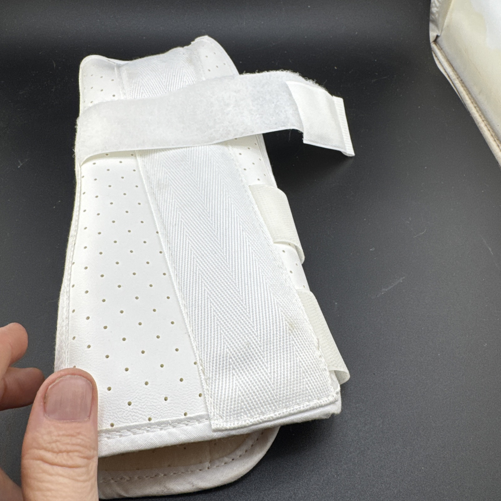 Kirschner Medical AOA Left + Right Wrist Splints – Medical Orthopedic Stabilizer