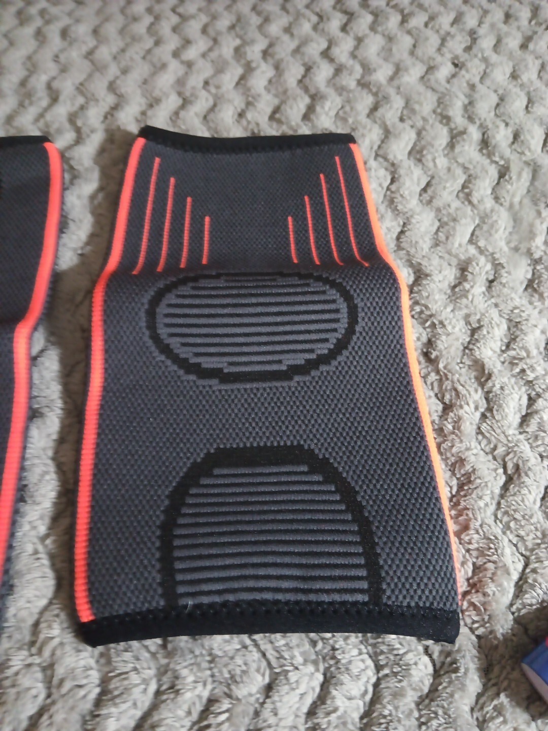 2 Black & Orange Meiddano Elbow Support Compression Sleeves Elbow Med Tendoniti