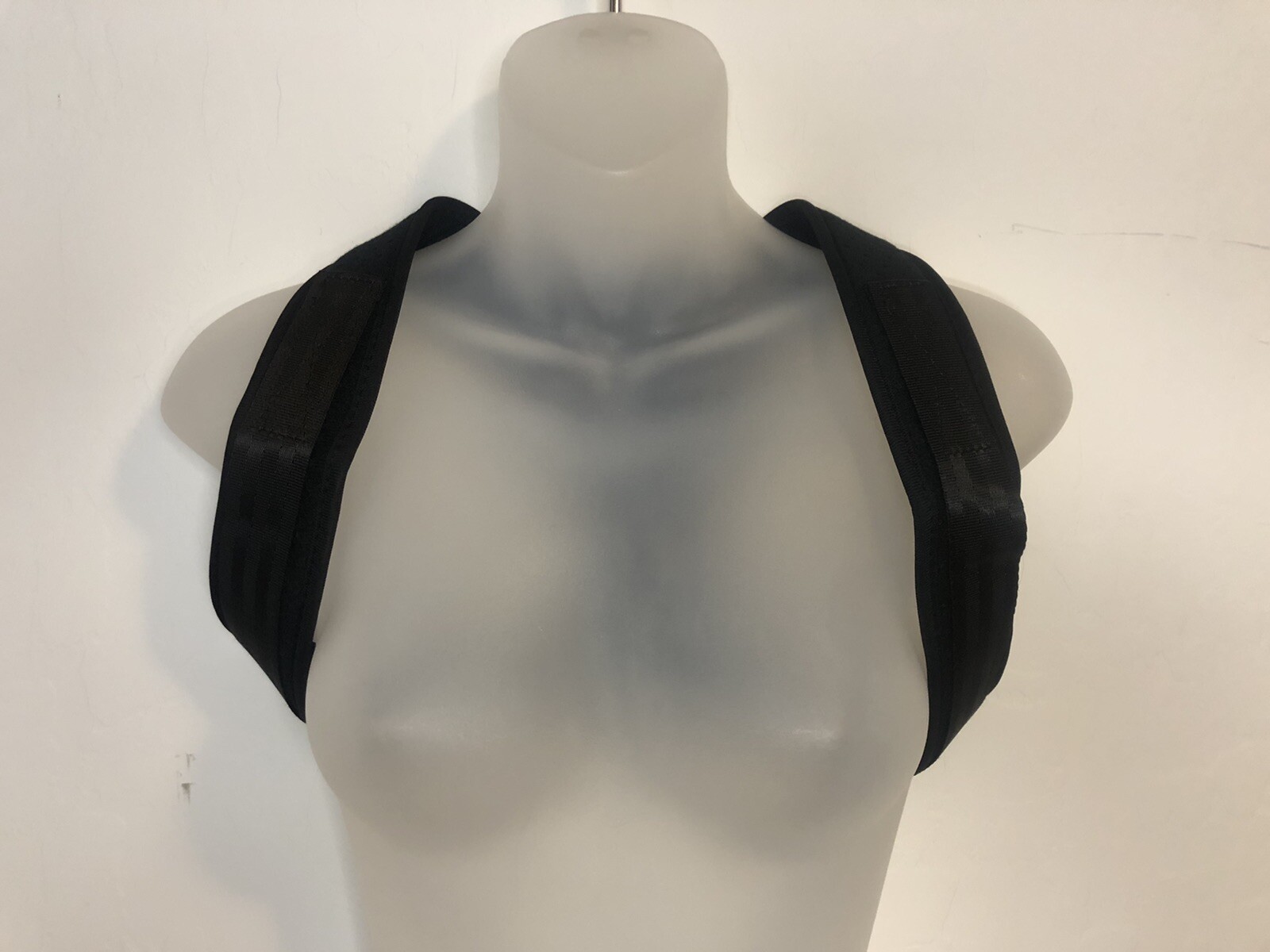 Upper Back Brace Posture Corrector with Strap Covers – Black – Medium