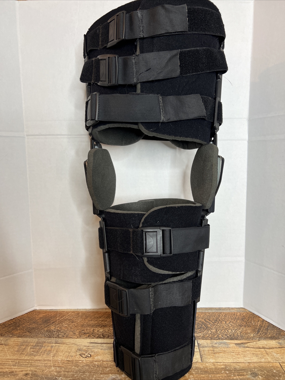 DonJoy TROM Adjustable Universal Flexion Extension Knee Brace T8