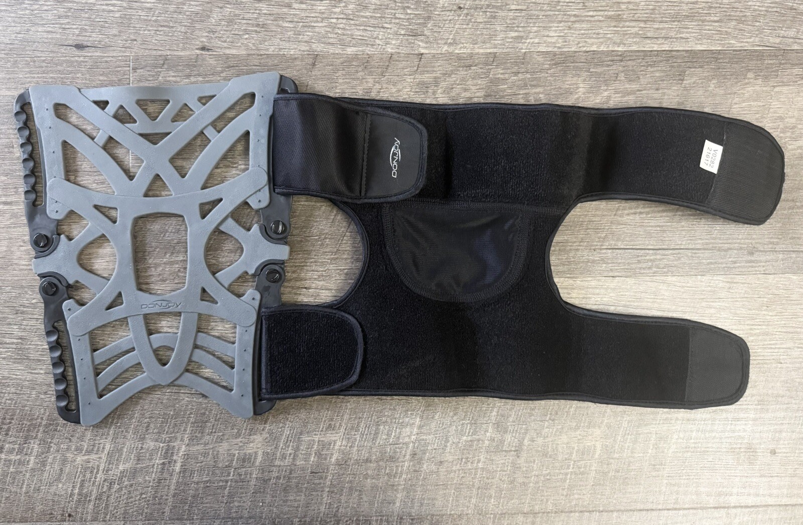DonJoy Reaction Web Knee Brace XL/XXL Lightweight Flexible Silicone Left/Right