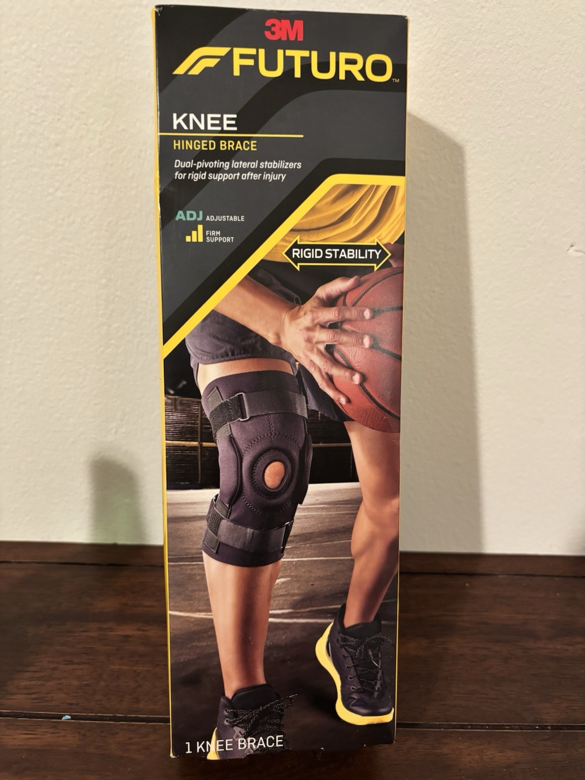 FUTURO Hinged Knee Brace Adjustable size – 1ct NEW OB