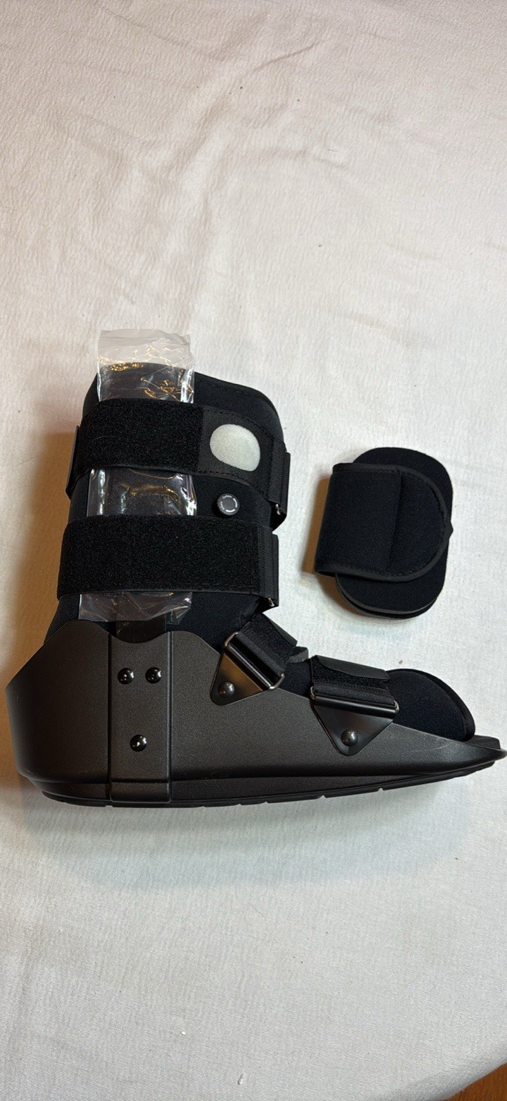 Medibot Advanced Walking Boot for Ankle Injuries,Adjust Air Splint w/ Pump,Large