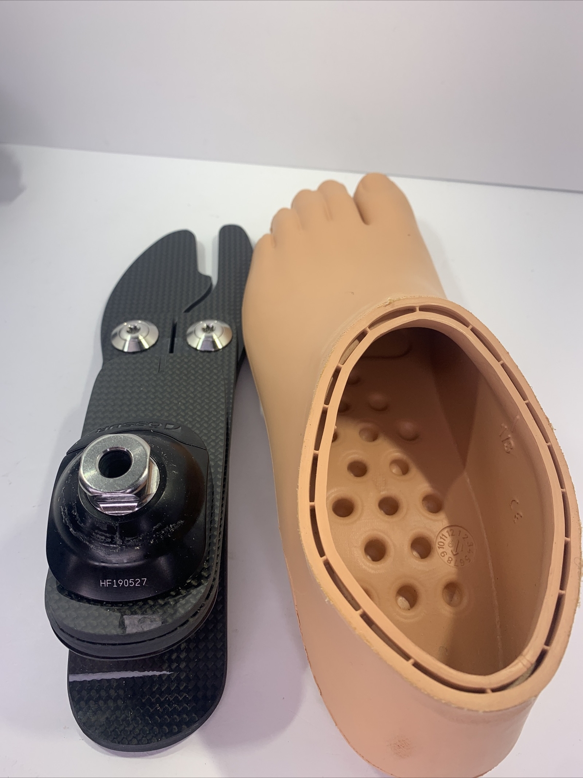 ossur pro-flex LP prosthetic foot. size 26. category 2. left