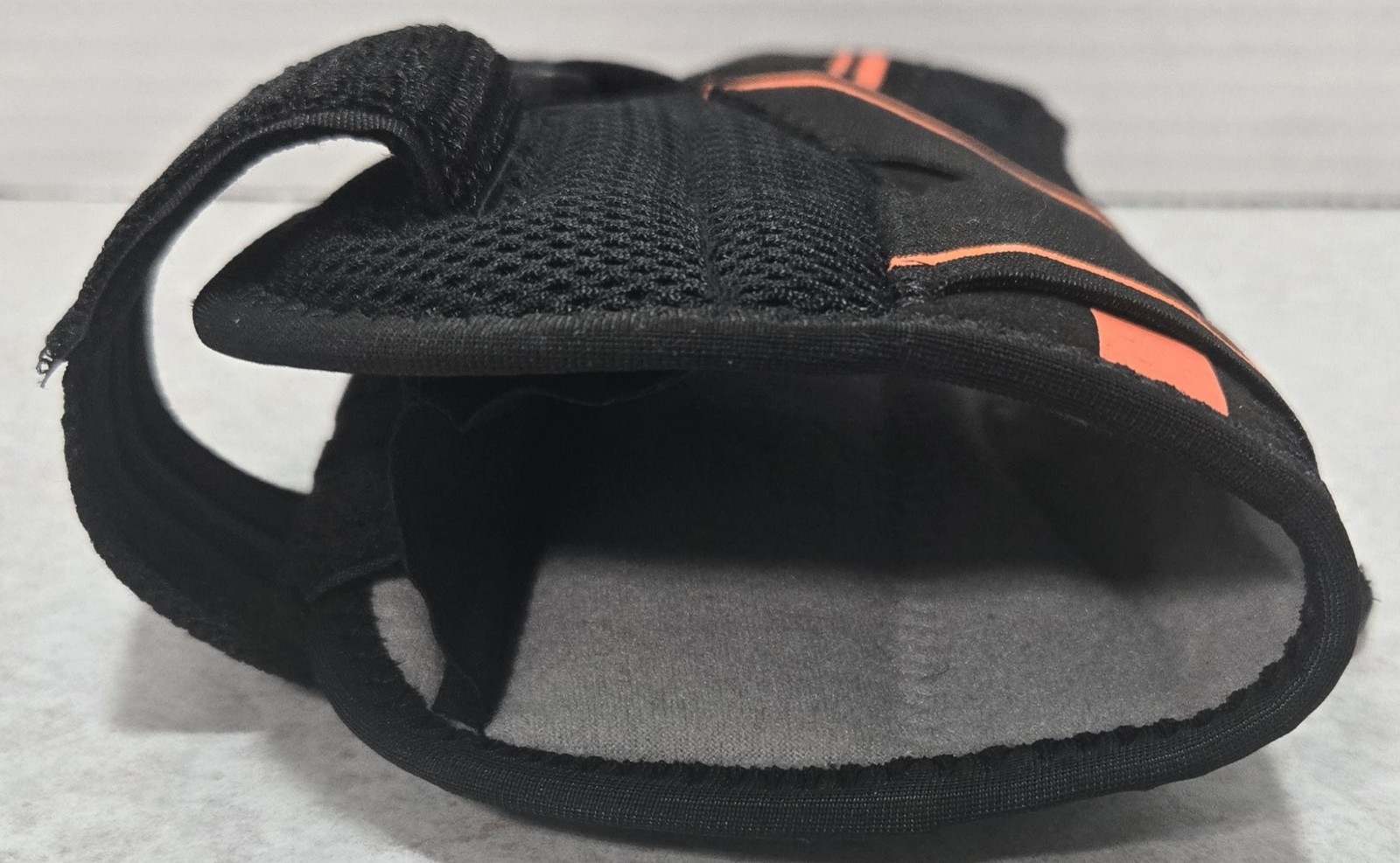 KNEOPMS Wrist Support Brace – Carpal Tunnel Black L/XL Left / Open Box
