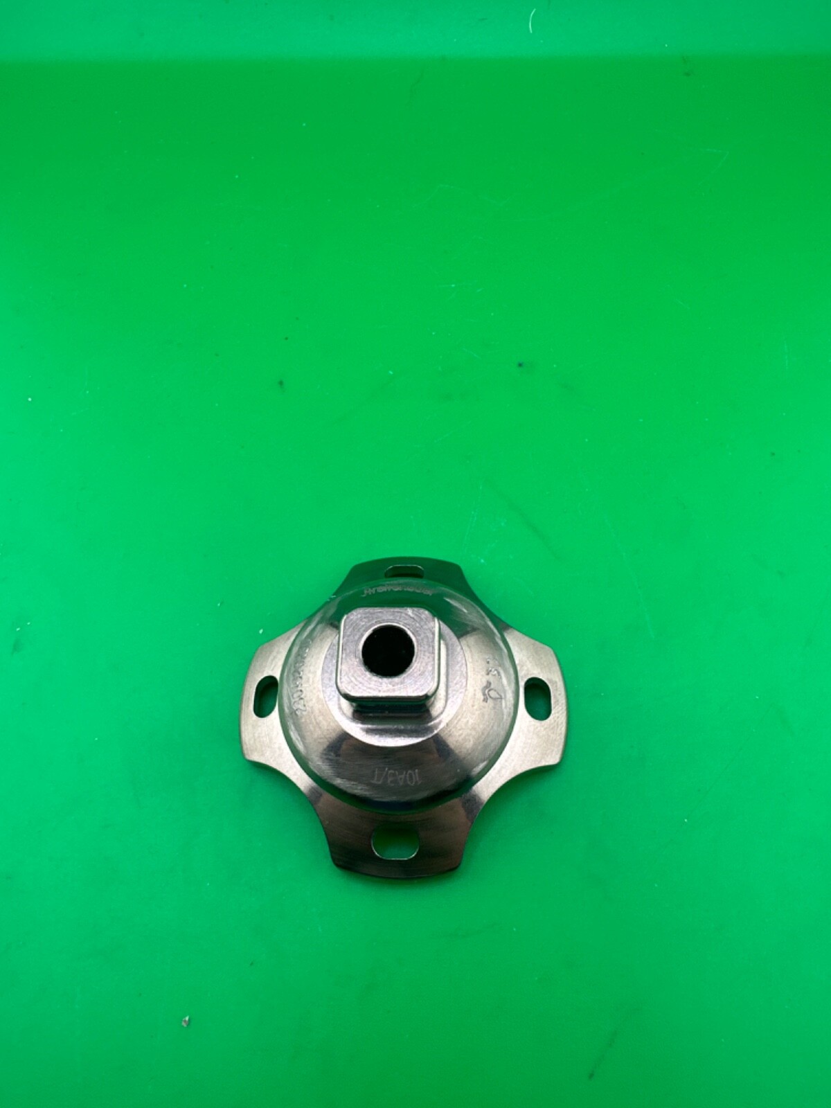 Prosthetic component adapter part. Lamination male pyramid