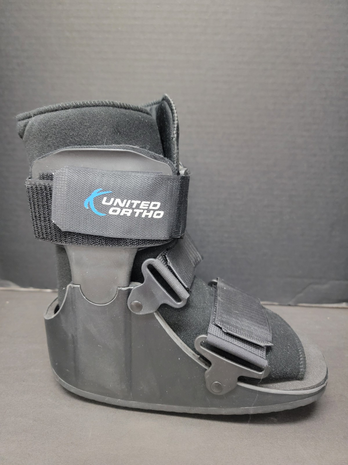 United Ortho Short Cam Walker Fracture Boot – Multi-Size – Inflatable