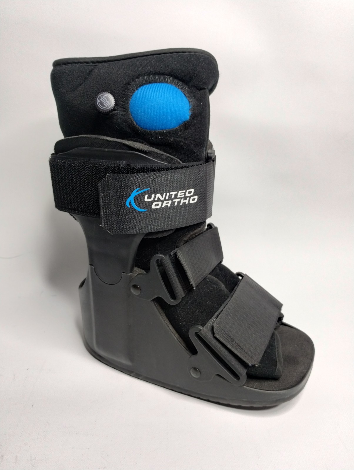 United Ortho Short Air Cam Walker Fracture Boot, XSmall, Black