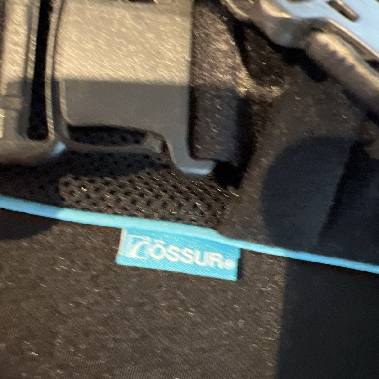 Ossur Form Fit Shoulder Brace Immobilization and Abduction Sling Size Small