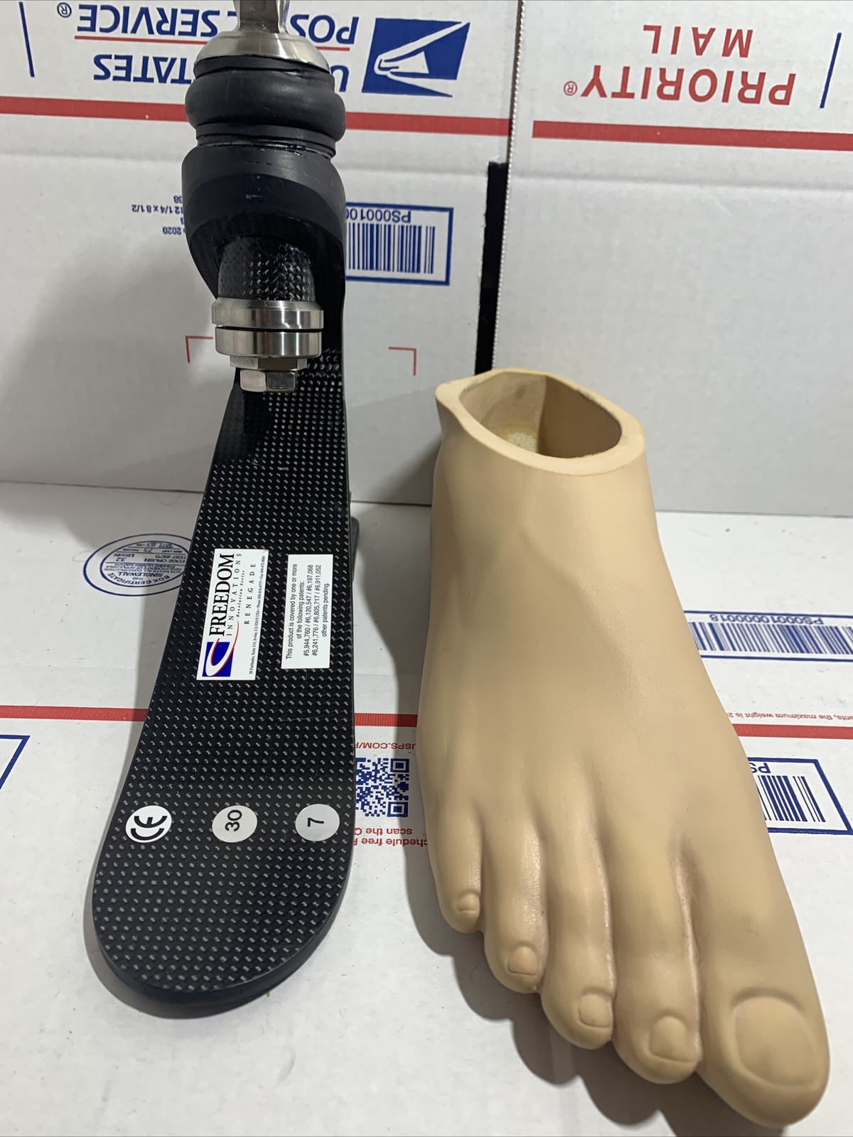 Freedom Innovations Renegade Prosthetic Foot. Size 30. Cat 7. Ht 8.5”. R SHELL