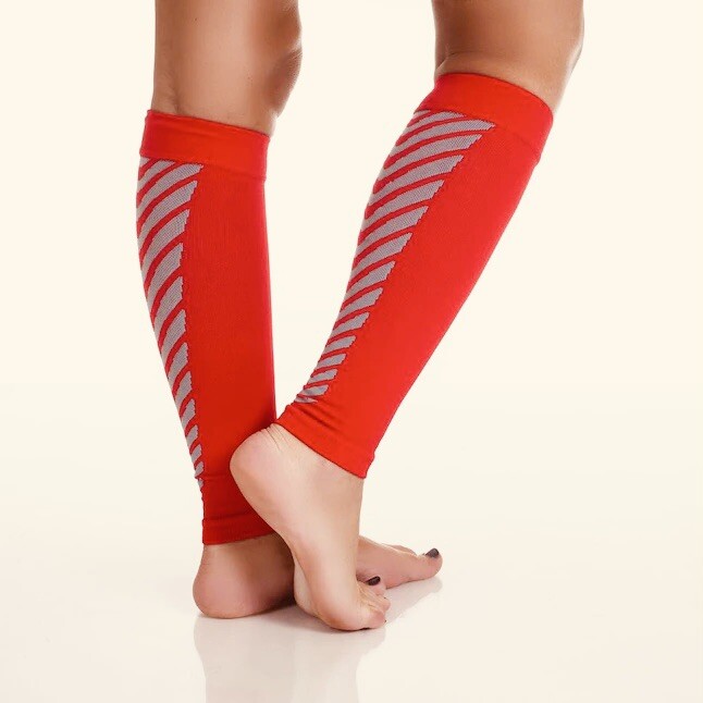 Red Compression Support Socks Running Sports Leg Sleeve Brace 1 Pair Youth Size