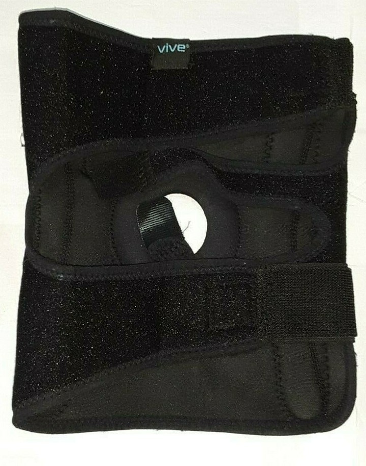 pre-owned VIVE HINGED KNEE BRACE OPEN PATELLA BLACK ONE SIZE uns light wear