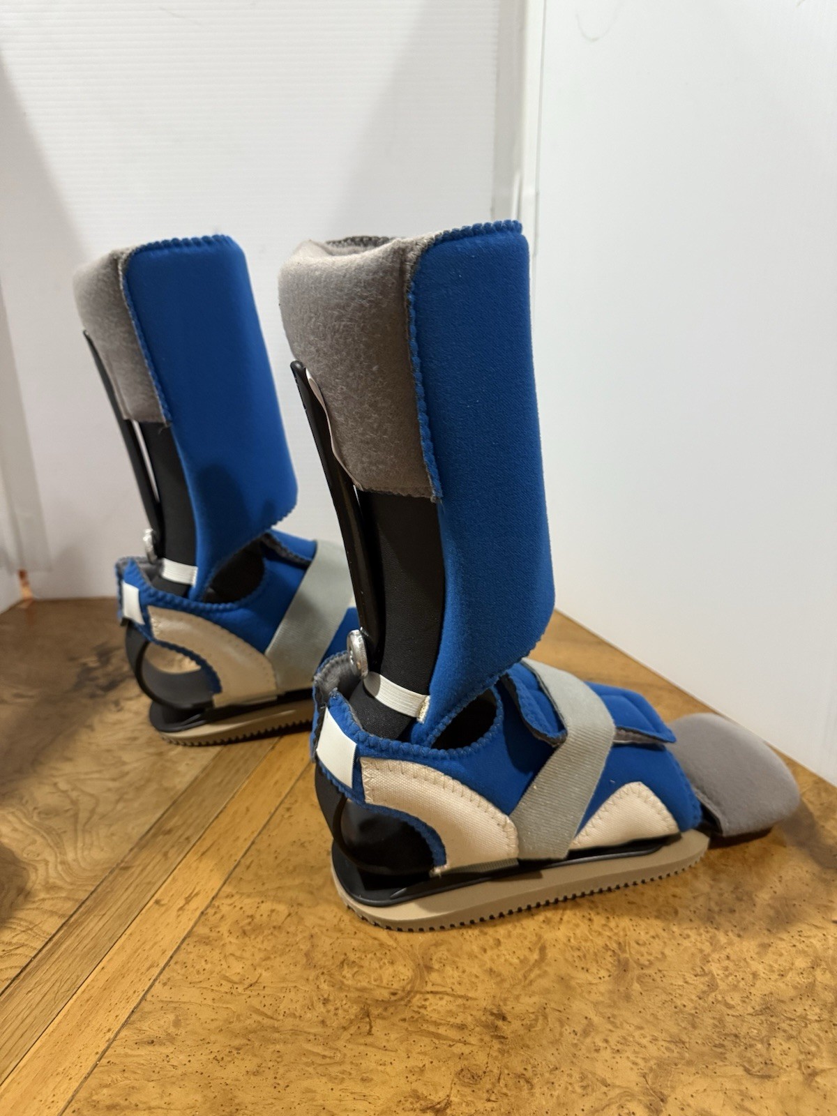 PAIR Foot Drop Splint MPO 2000 MEDIUM Hook and Loop Closure Left or Right Foot
