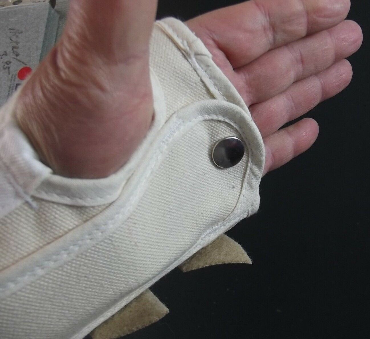 Wrist And Hand Splint 8 Inch Extra Small Left Hand With Removable Stiffener