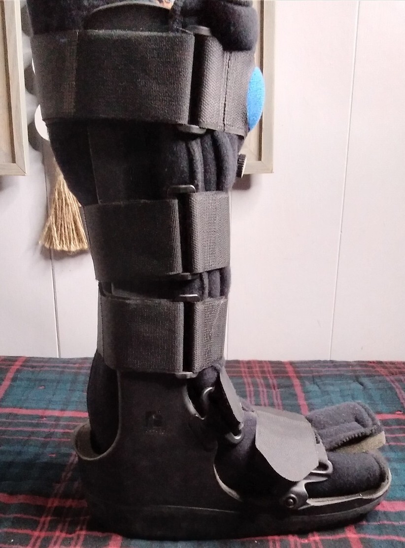 Ossur Form Fit Air Walking Medical Boot Foot Ankle Brace Pump Size Small S