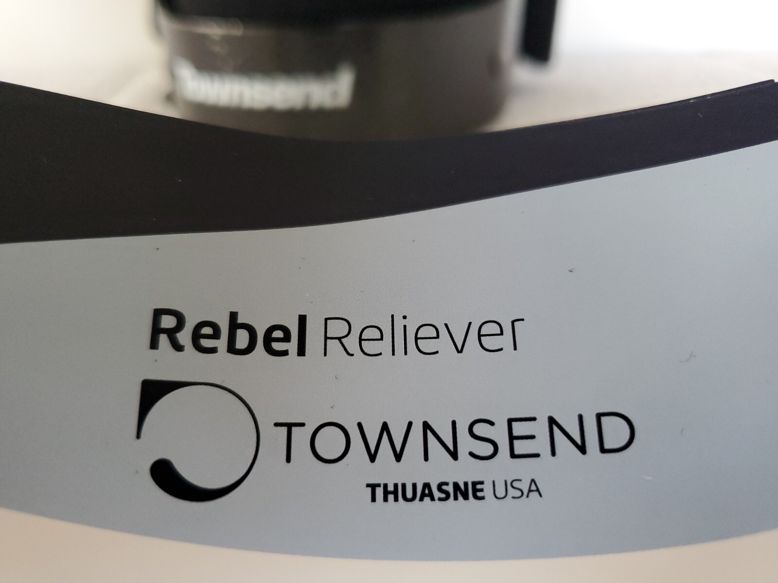 Townsend / Thuasne Rebel Reliever OA Knee Brace • L1845 (Blk) 