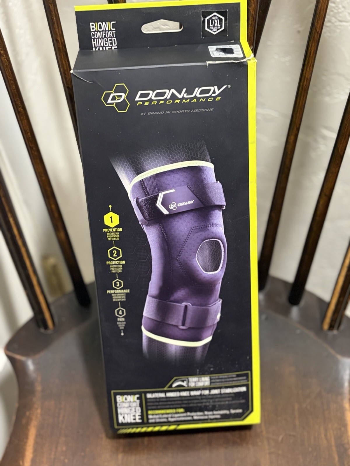 DonJoy Performance Bionic Comfort Hinged Knee Brace, L, Black
