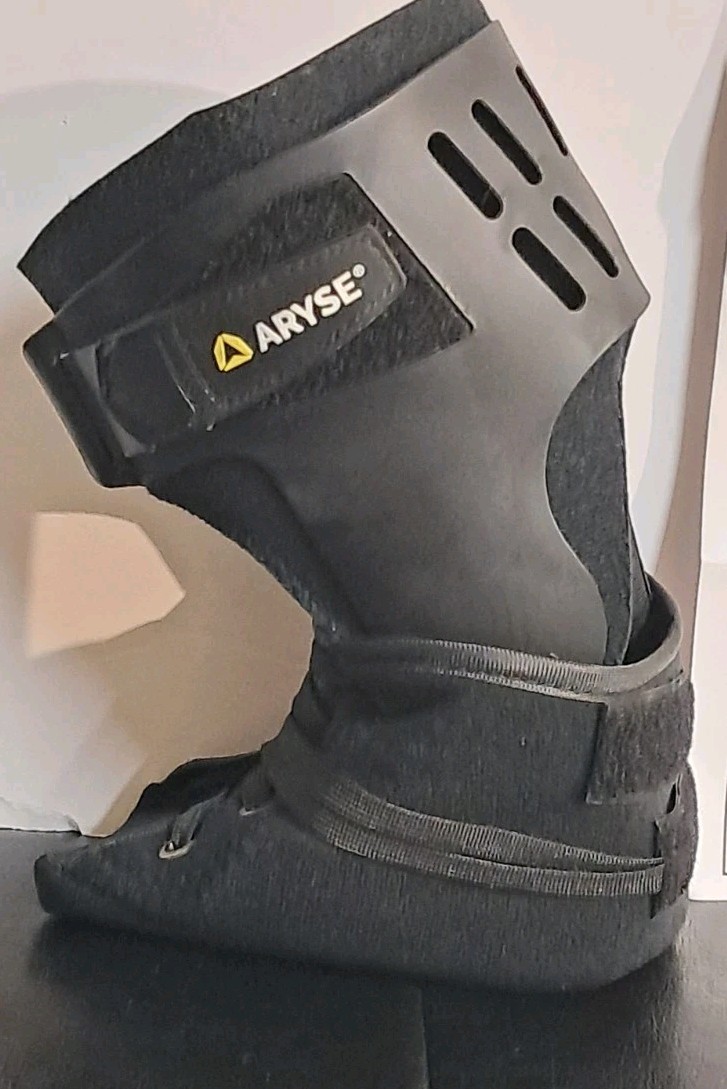 Aryse Right Side Ankle Brace Size Medium Support Strap Lace-Up AY-71