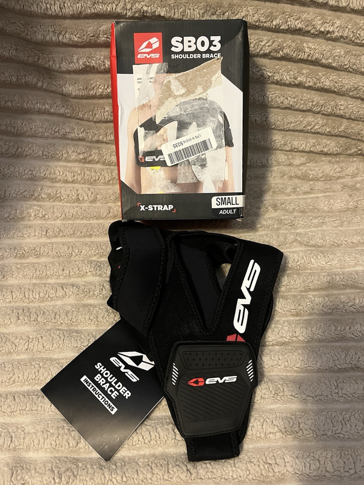 EVS SB03 Adjustable X-Strap Shoulder Brace Small Adult Black Neoprene