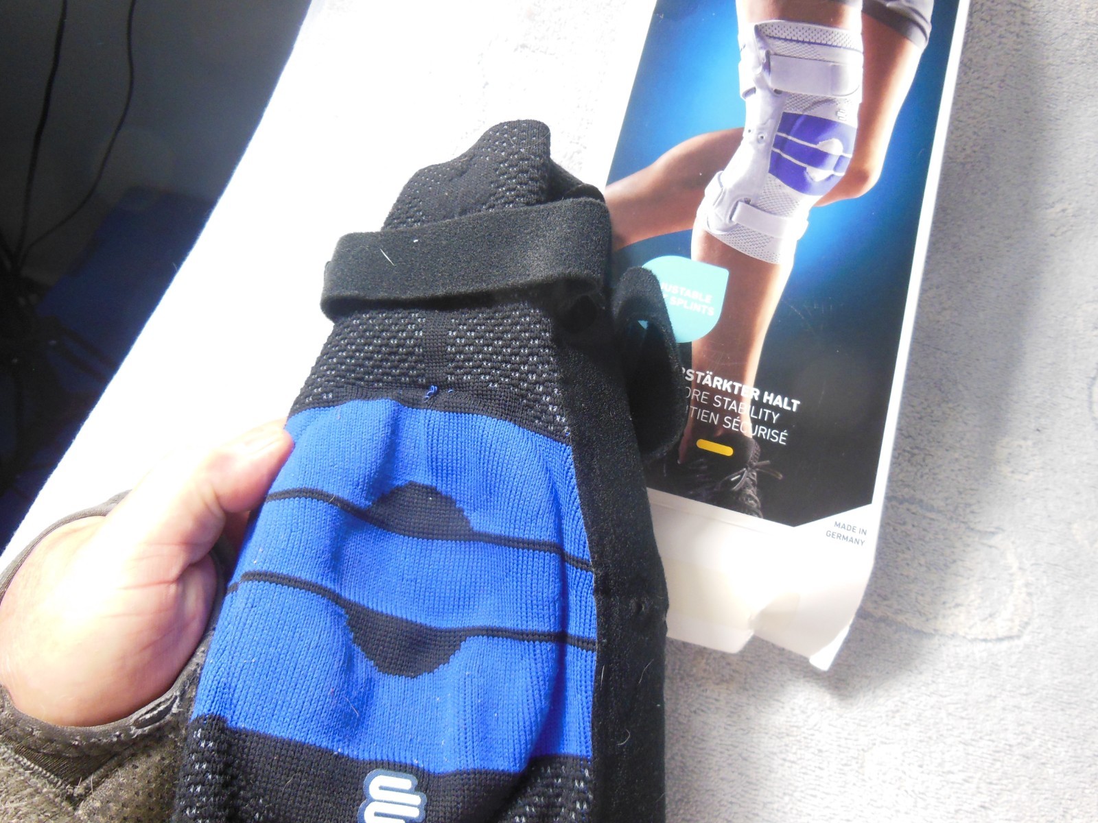Bauerfeind GenuTrain S Pro Size 3 Left Knee Joint Brace Patella Support Sleeve