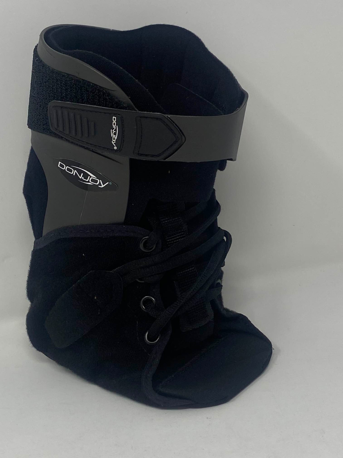 DonJoy Velocity Extra Support Right Foot Ankle Brace Size Extra Small for Youth