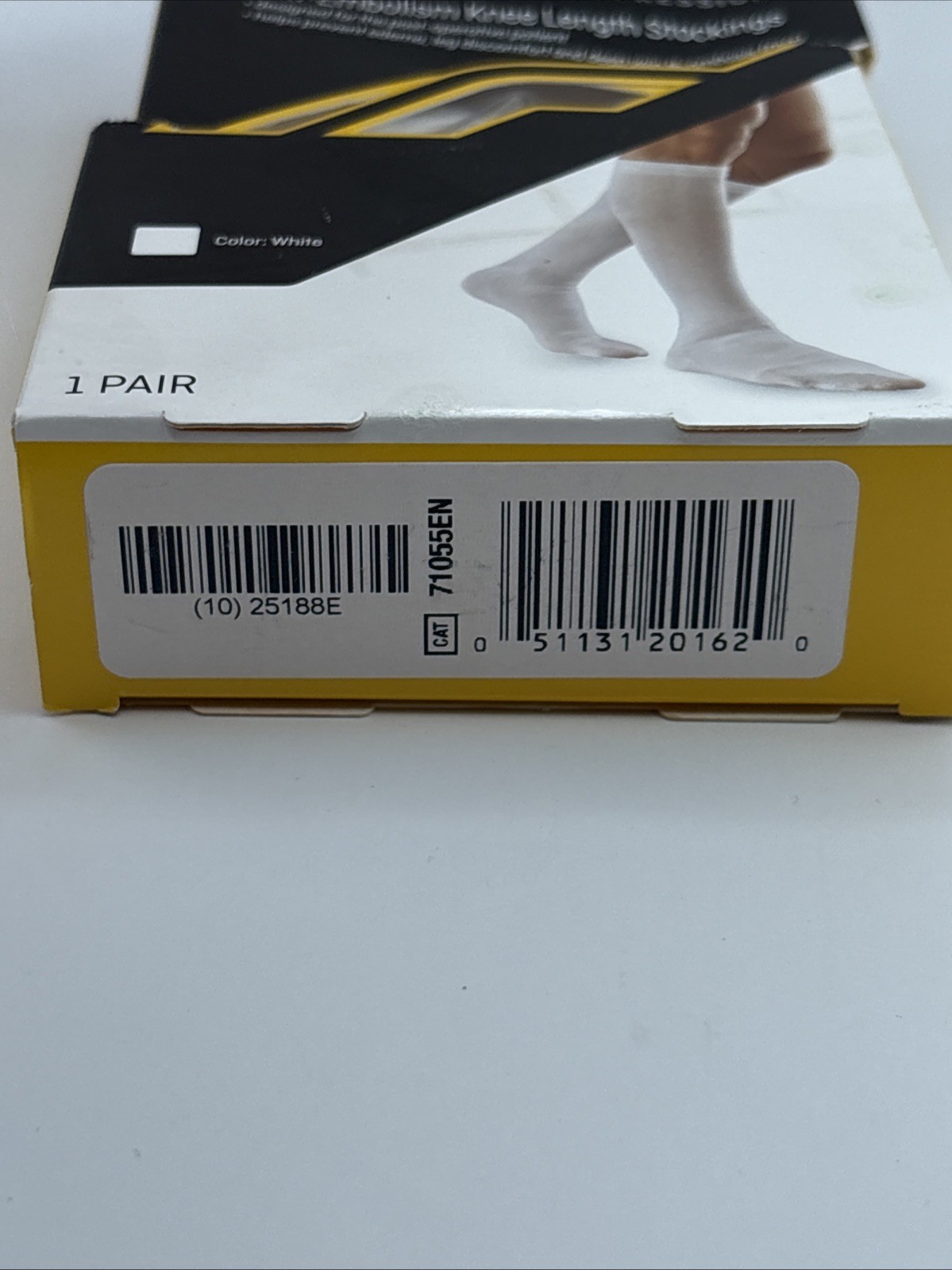 3M Futuro Knee Length Stocking Anti-Embolism Moderate Compression, White Sz: M