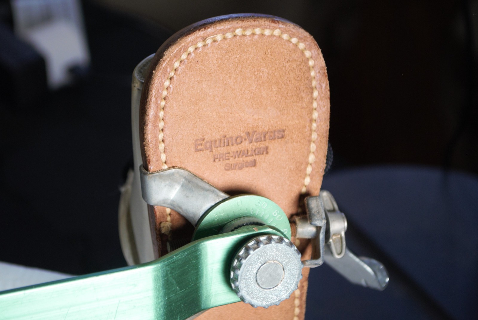 Stride Rite Equino-Varus Pediatric Corrective leather split shoe bar and key