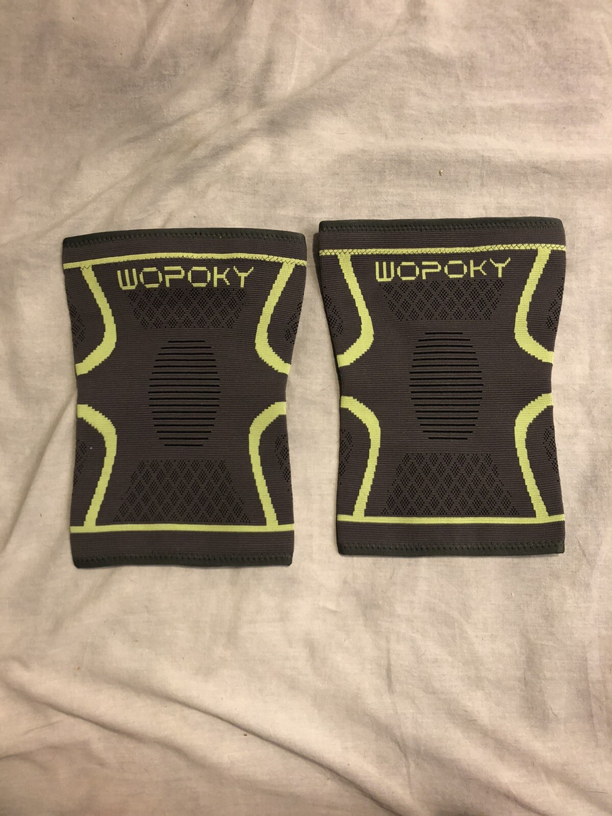 2 Wopoky Knee braces compression knee sleeve support new (3xl)
