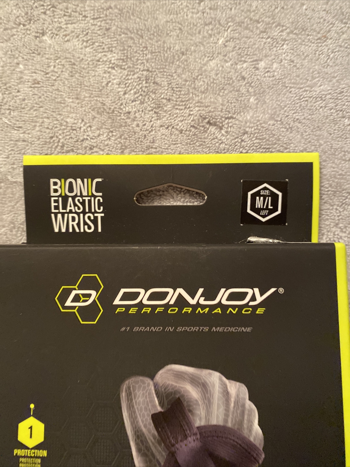 DonJoy Bionic Elastic Wrist Brace M/L