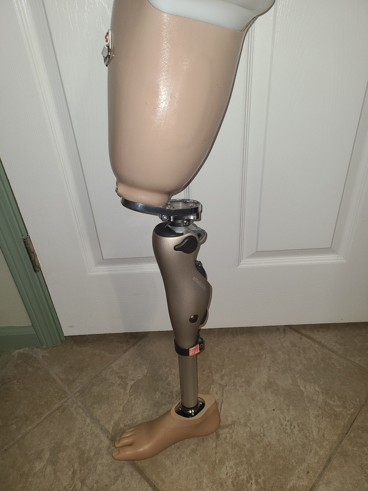 2021 Otto Bock Microprocessor knee 3C60 WITH foot shell and charger