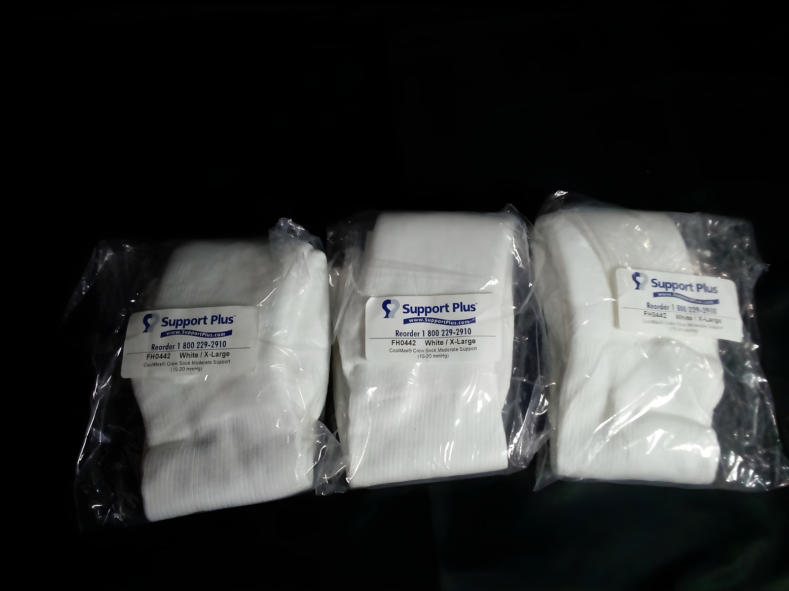 Support Plus CoolMax XL White Crew Sock Moderate Compression 3-Pack FH0442