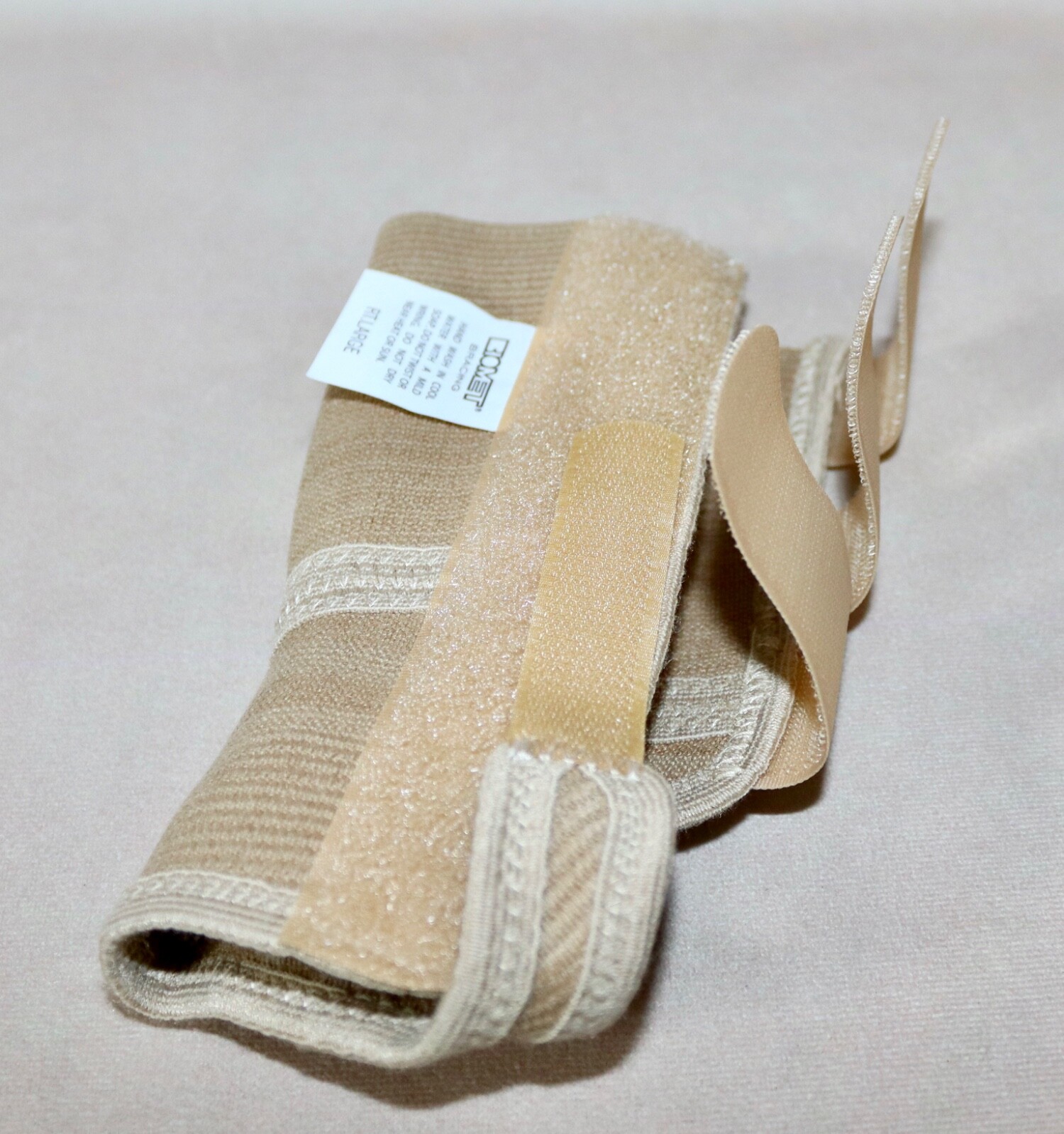 Biomet Bracing Elasto Fit Wrist Support ~ Adult Right Large ~ Beige #204115 NEW