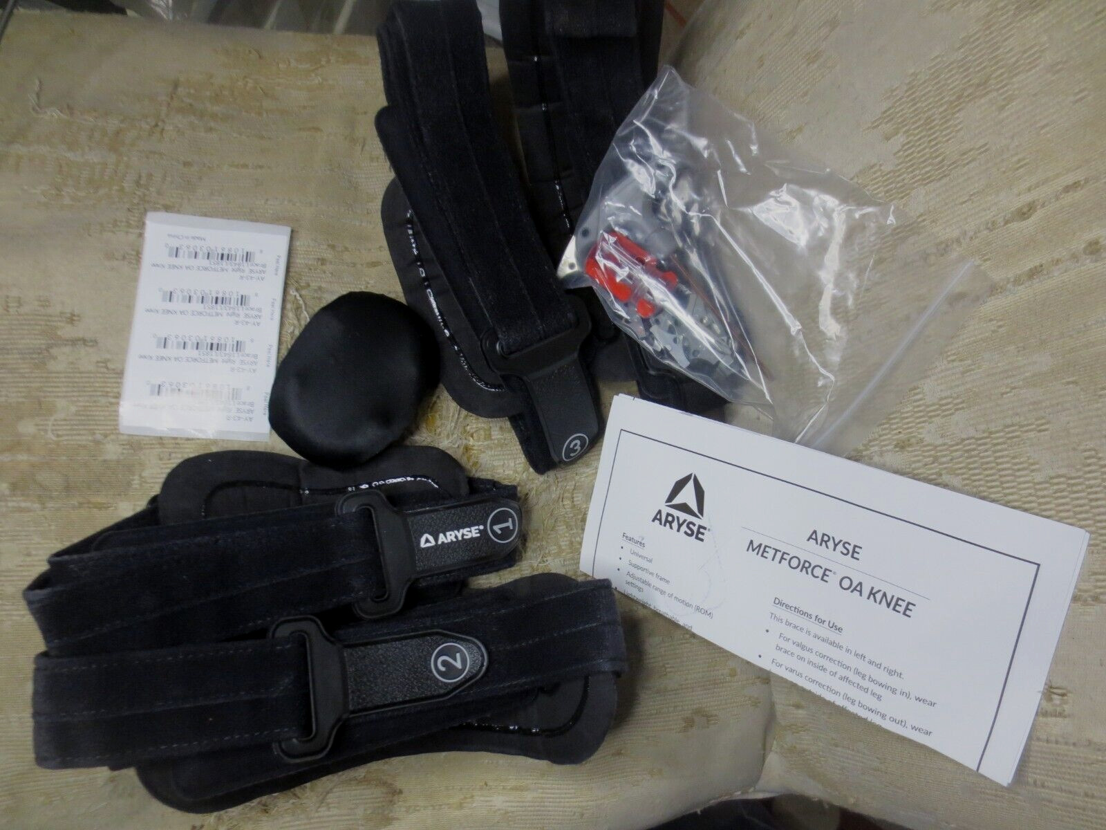 ARYSE AY-43-R Right OA METFORCE Knee Brace R1851 Universal Size Unisex