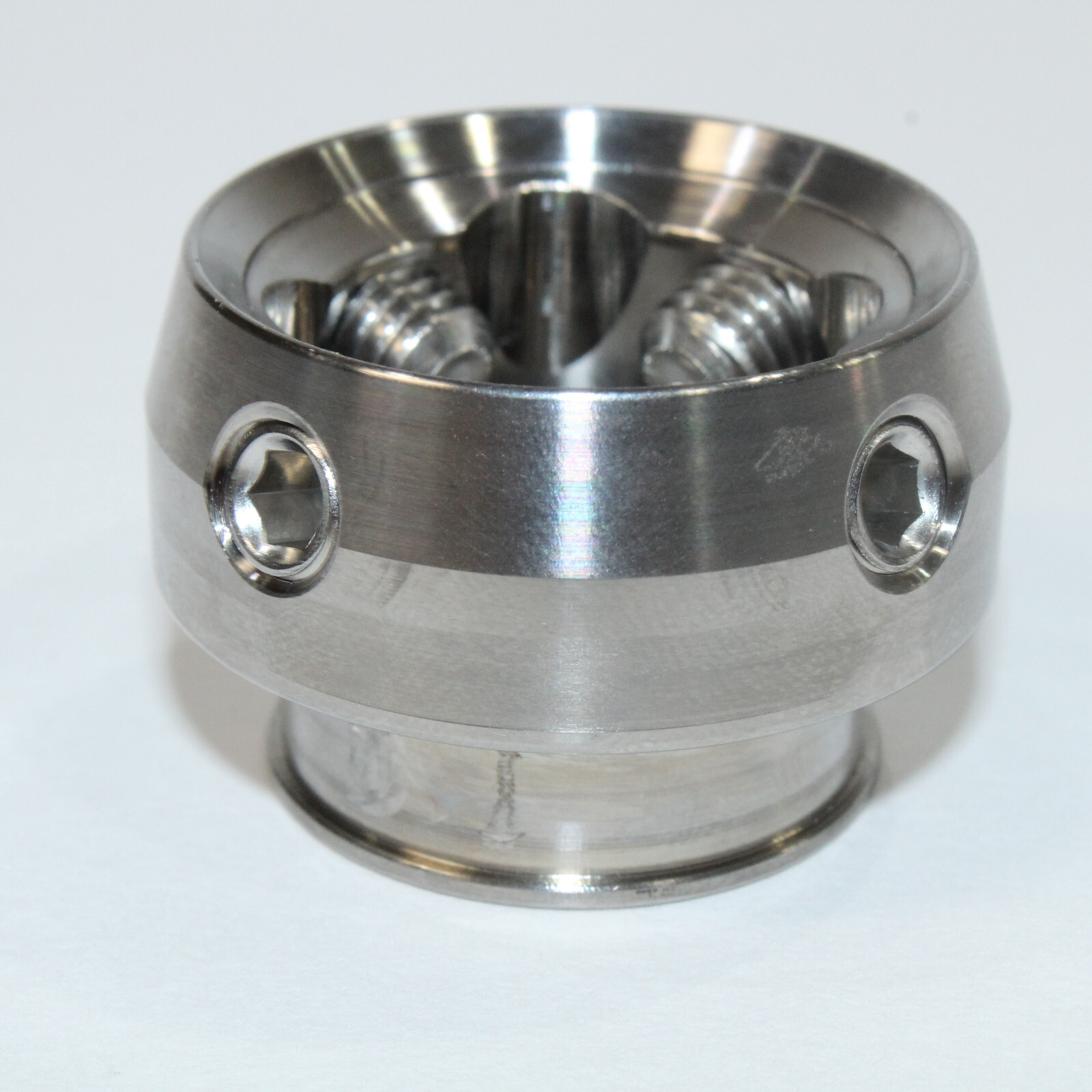PROSTHETIC COMPONENT FEMALE PYRAMIDAL RECEIVER w/ 27.5mm TUBE AND 29.5mm FLANGE