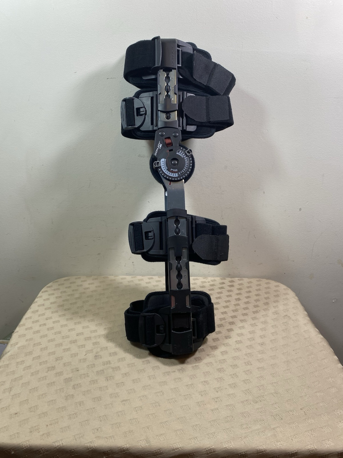 DONJOY X-ROM Extension Flexion Adjustable Post-Op Knee Brace Universal Fit