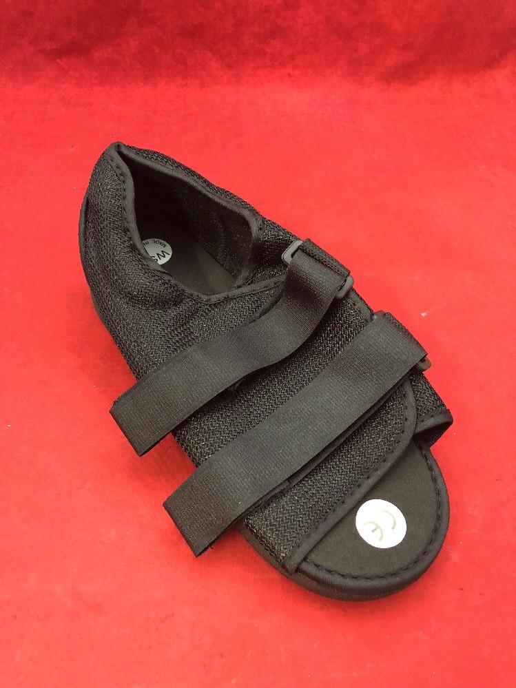 One Brand New Orthopedic Post-Op Shoe Left/Right Female Small 9.5″x3.5″ Black