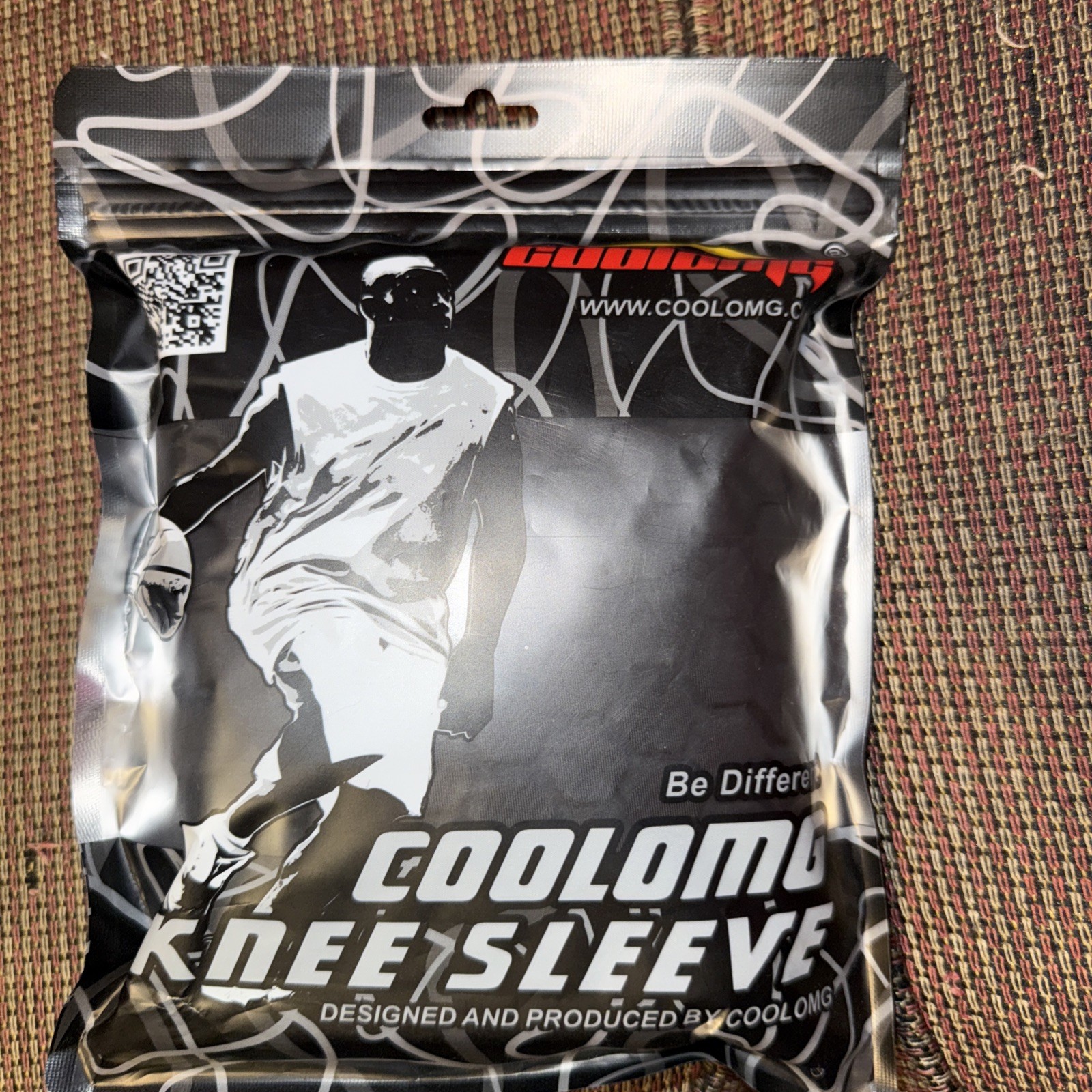 COOLOMG Size XS Black Cooling Knee Sleeves 1 Pair NEW, OPENED BAG