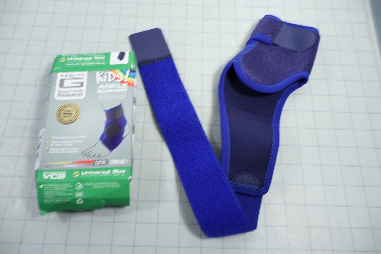 Neo G Kids Ankle Support Moderate Support Level Universal Size Right or Left NEW