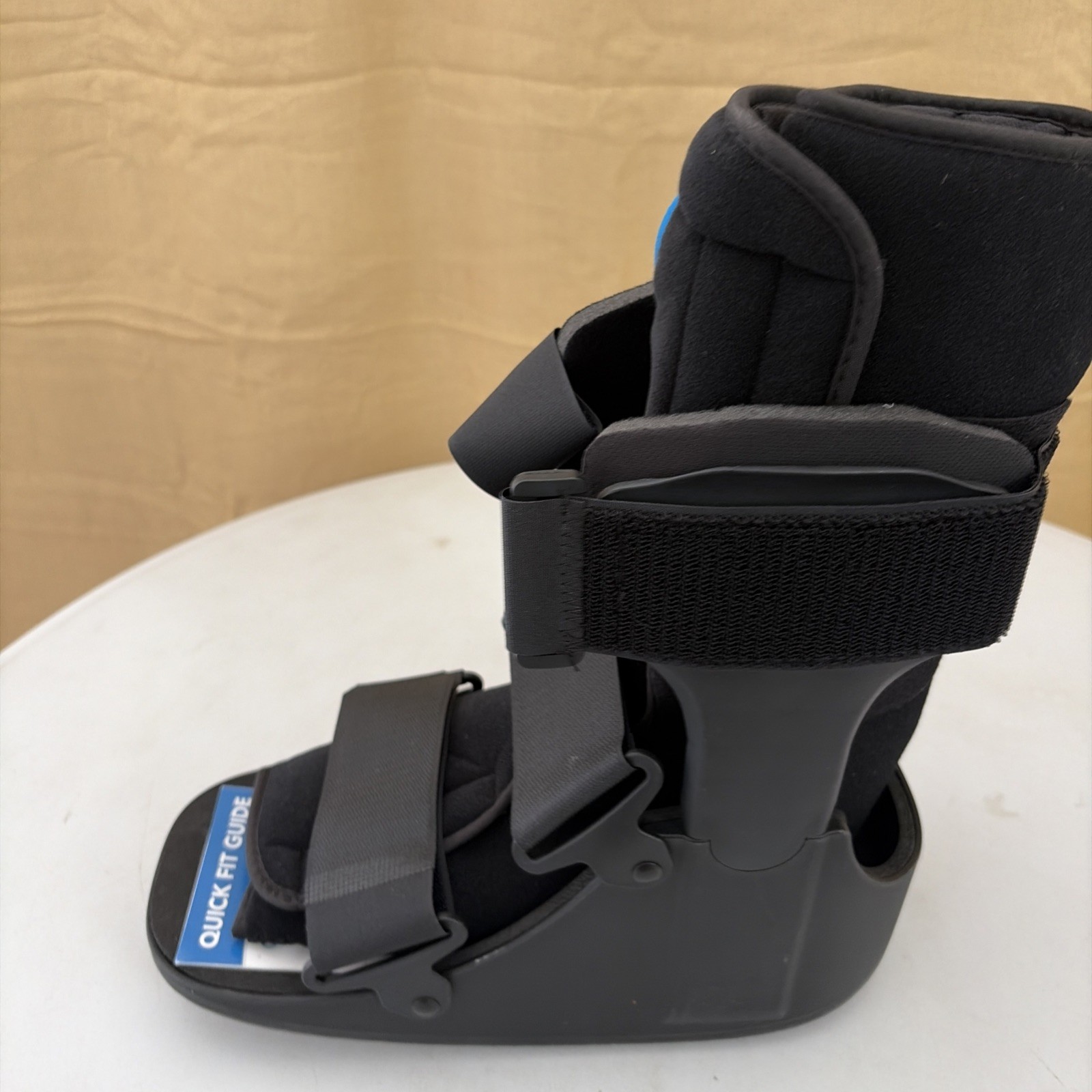 United Ortho USA14115 Short Air Cam Walker Fracture Boot, Medium, Black