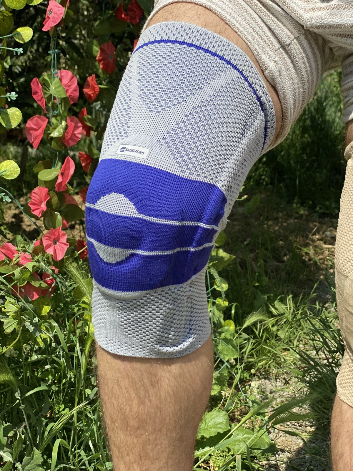Bauerfeind GenuTrain Size 2 Knee Joint Brace Patella Support Meniscus Sleeve ACL