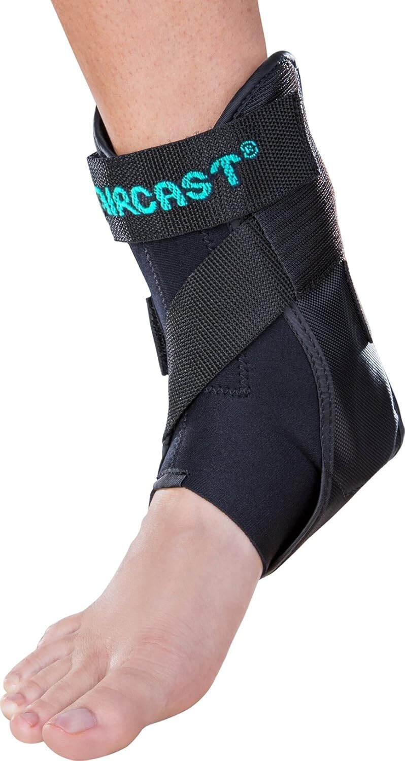 Small Universal Ankle Brace for Active Recovery – Right Foot, Air Cell Design