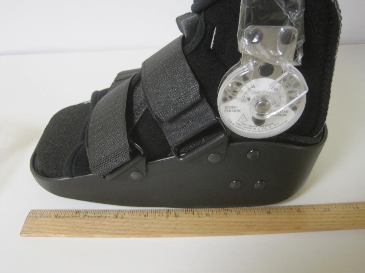 New Procare MaxTrax ROM Walker Adjustable Boot 79-95333 Small